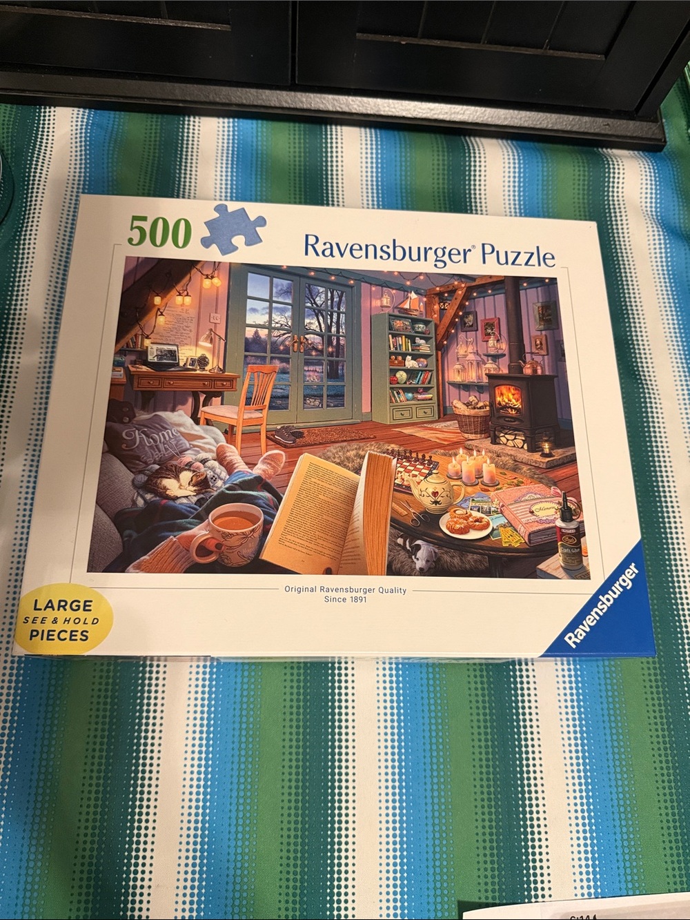 Ravensburger 500-Piece Cozy Living Room Puzzle - White Box